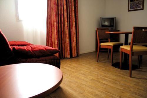 Aerel Hotel Aeroport Blagnac Room photo